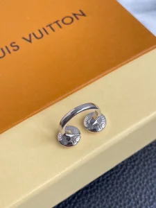 Louis Vuitton Studdy Cocktail Rings