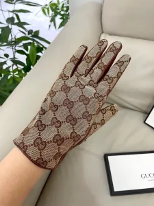Gucci GG Canvas Glove