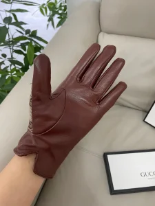 Gucci GG Canvas Glove