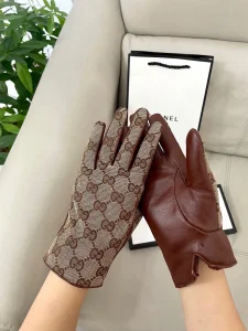 Gucci GG Canvas Glove