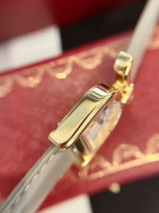 Cartier Calandre Wristwatch Gray
