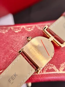 Cartier Calandre Wristwatch Red