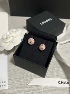 (image for) Chanel CC Logo Pearl Pink Earrings