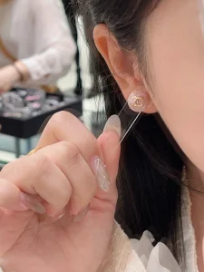 (image for) Chanel CC Logo Pearl Pink Earrings