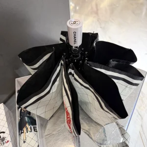 (image for) Chanel CC Logo Coco Umbrella Black White