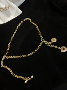 (image for) Chloe Gold Heart Chain Belt
