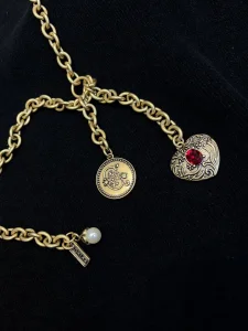 (image for) Chloe Gold Heart Chain Belt