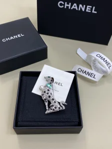 (image for) Chanel Crystal CC Dog Pearls Brooch