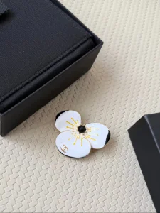 (image for) Chanel White Flower Brooch