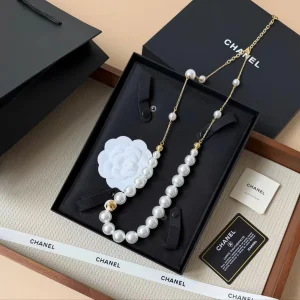 (image for) Chanel CC Pearls Necklaces