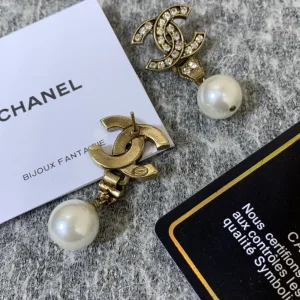 Luxury Womens Jewelry Chanel Crystals CC Logo Pearl Drop Earrings A152PP120 AA145490