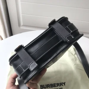 Luxury Mens Handbags Burberry Check E Canvas Messenger Bag 22x1x7CM A197PP450 AA145635