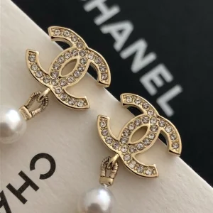 Luxury Womens Jewelry Chanel Crystals CC Pearls Earrings A39PP170 AA146982