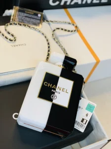 Luxury Womens Handbags Chanel No5 Perfume Bottle Clutch 16x13x5CM A118PP1500 AA147222