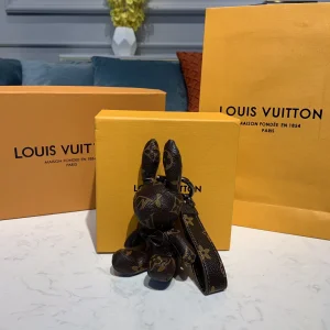 Luxury Womens Bag Charms Louis Vuitton Monogram Rabbit Bag Charm A62PP130 AA147835