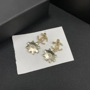 Luxury Womens Jewelry Chanel Gold CC Logo Pendant Earrings A152PP110 AA148128