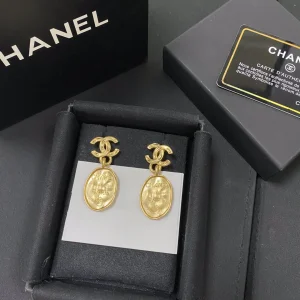 Luxury Womens Jewelry Chanel Gold CC Logo Tag Earrings A152PP120 AA148133