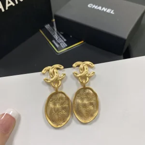 Luxury Womens Jewelry Chanel Gold CC Logo Tag Earrings A152PP120 AA148133