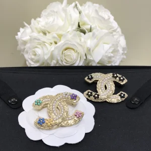 Luxury Womens Jewelry Chanel Pearls Flower CC Logo Brooch A152PP140 AA148130