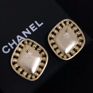 Luxury Womens Jewelry Chanel Crystals CC Logo Earrings A39PP135 AA150204