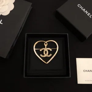Luxury Womens Jewelry Chanel Gold CC Logo and Hearts Brooch A39PP150 AA150201