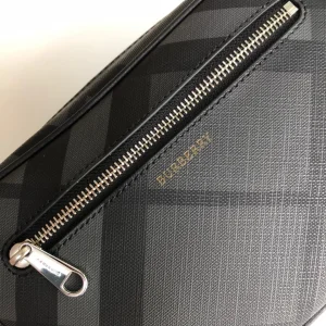 Luxury Mens Handbags Burberry Mens Pouch Clutch Bag 22x5x15CM A197PP480 AA150787