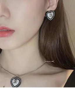 Luxury Womens Jewelry Chanel Double C Heart Earrings A39PP140 AA151431