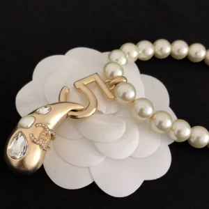 Luxury Womens Jewelry Chanel Pearls NO5 Pendant Necklace A39PP200 AA151437