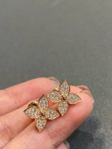 Luxury Womens Jewelry Louis Vuitton Star Blossom Diamonds Earring A152PP260 AA153365