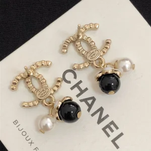 Luxury Womens Jewelry Chanel Vintage Crystals CC Logo Pearls Earring A39PP120 AA153655