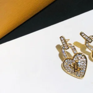 Luxury Womens Jewelry Louis Vuitton Gold Crystal LV Lock Earring A152PP110 AA154302