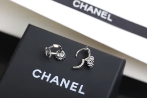 Luxury Womens Jewelry Chanel CC Logo Diamond Stud Earring A205PP100 AA154494