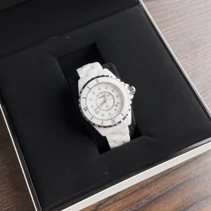 Luxury Womens Watches Chanel J12 White Dial Ladies Watch 33MM A184PP2180 AA157633
