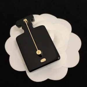 Luxury Womens Jewelry Chanel Bottle Brooch A39PP150 AA157768