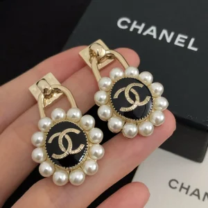 Chanel Earrings Chanel CC Pearls Flower Earrings 