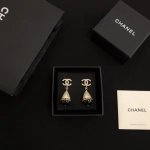 Luxury Womens Jewelry Chanel Earring Chanel Crystals CC Drop Earring A39PP120 AA159872