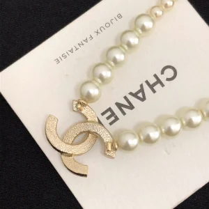 Luxury Womens Jewelry Chanel Necklace Chanel CC Pearls Necklace A39PP145 AA159875