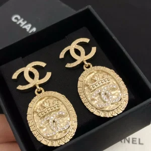 Luxury Womens Jewelry Chanel Earring Chanel Gold CC and Tag Earrings A39PP125 AA160839