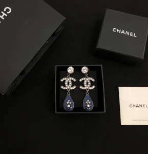 Luxury Womens Jewelry Chanel Earring Chanel Crystal CC Drop Earring A39PP145 AA161568
