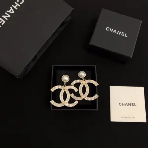 Luxury Womens Jewelry Chanel Earring Chanel Large Crystal CC Earring A39PP180 AA161577