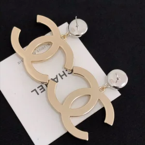 Luxury Womens Jewelry Chanel Earring Chanel Large Crystal CC Earring A39PP180 AA161577