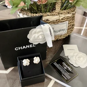 Luxury Womens Jewelry Chanel Earring Chanel White Camellia Earring A152PP100 AA168982