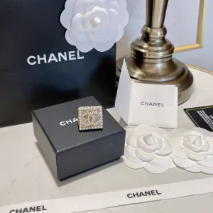 Luxury Womens Jewelry Chanel Ring Chanel Pearls CC Ring A152PP130 AA168970