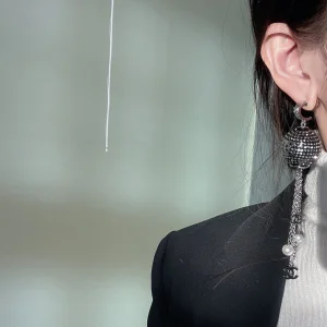 Luxury Womens Jewelry Chanel Earring with CC Chain Tassel and Ball A39PP170 AA169851