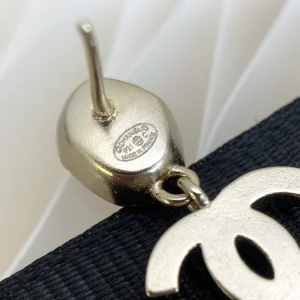 Replica Womens Jewelry Chanel Earring Chanel CC Pearl Earrings A205PP150 AA170569