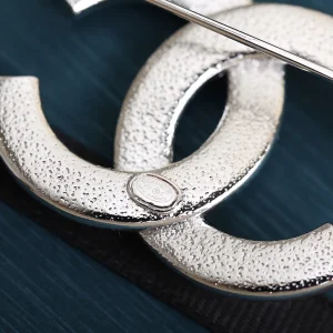 Luxury Womens Jewelry Chanel Brooch Chanel Crystals CC Logo Brooch A152PP150 AA171218
