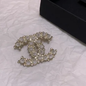 Luxury Womens Jewelry Chanel Brooch Chanel Diamonds CC Logo Brooch A152PP150 AA171977