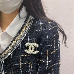 Luxury Womens Jewelry Chanel Brooch Chanel Diamonds CC Logo Brooch A152PP150 AA171977