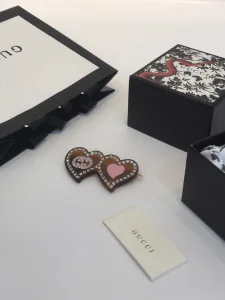 Luxury Womens Jewelry Gucci Hair Clip Gucci GG Hearts Hair Clip A39PP140 AA172254