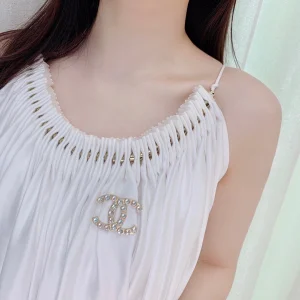 Luxury Womens Jewelry Chanel Brooch Chanel Diamonds CC Logo Brooch A205PP160 AA174140